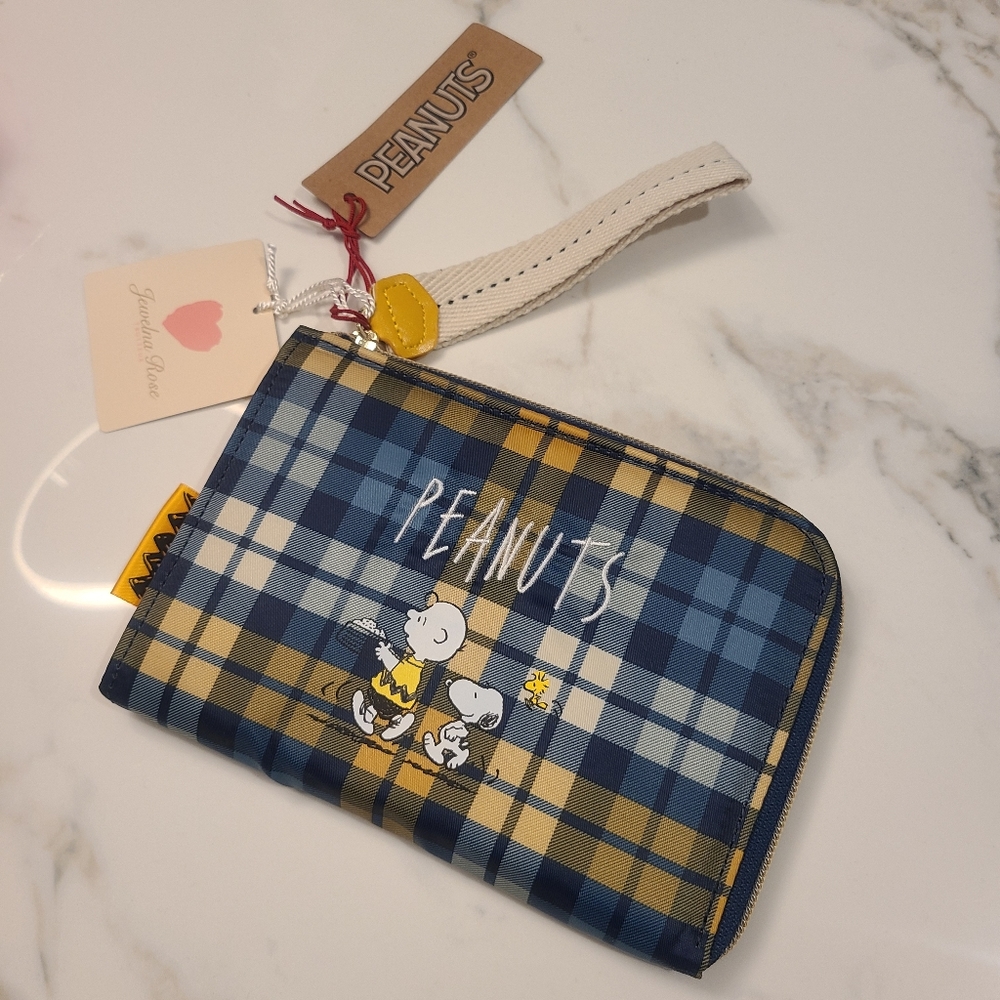 Peanuts Travel Wallet